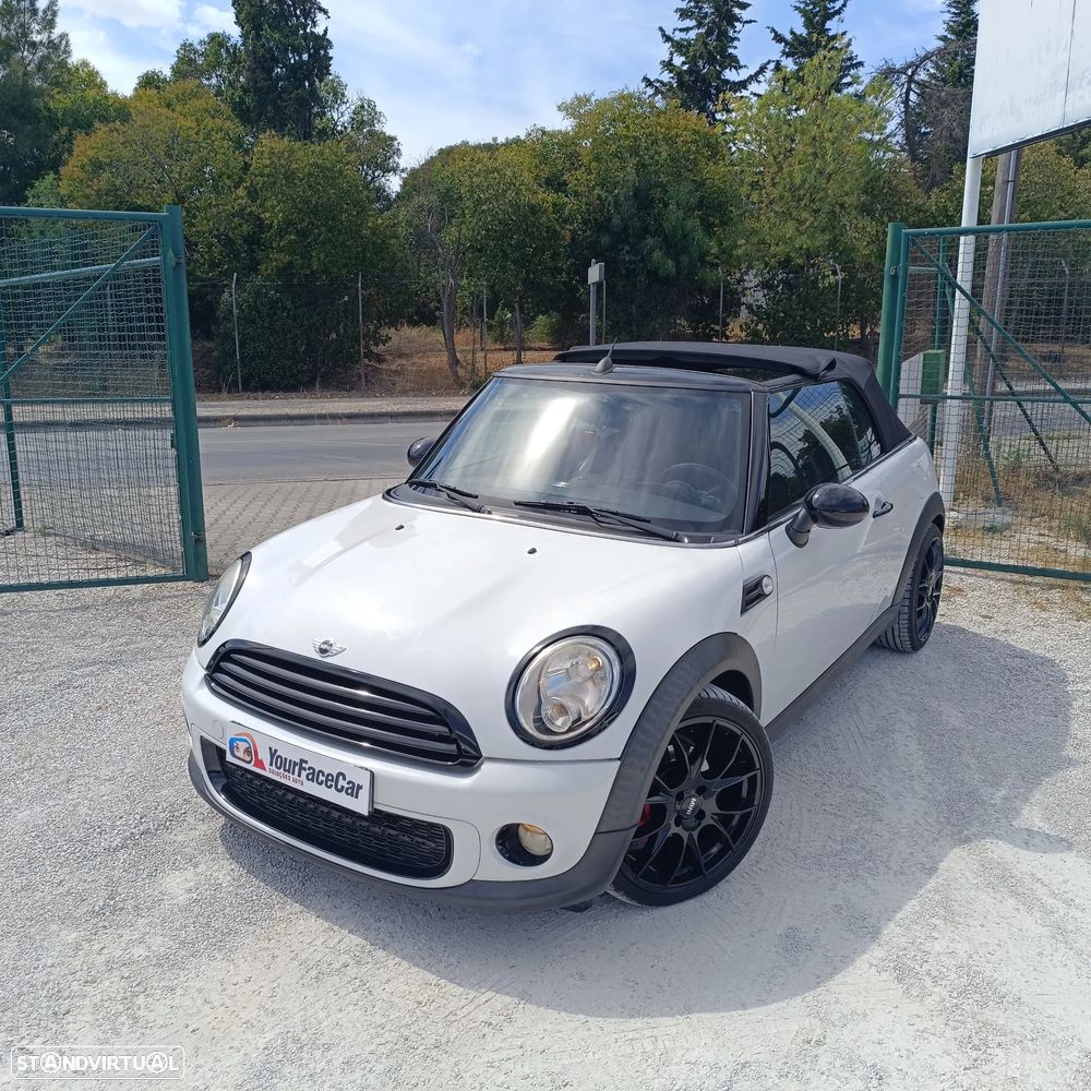 MINI Cabrio Cooper D - 23