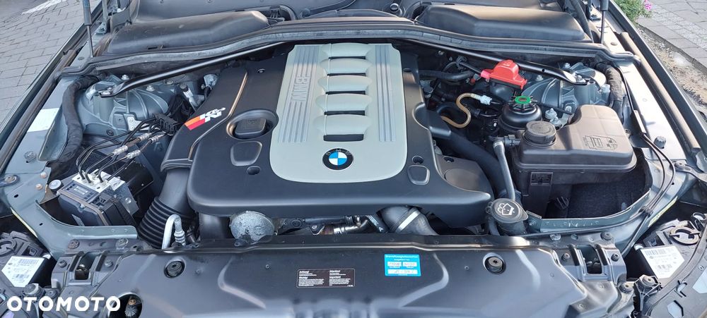 BMW Seria 5 525d Edition Sport - 32