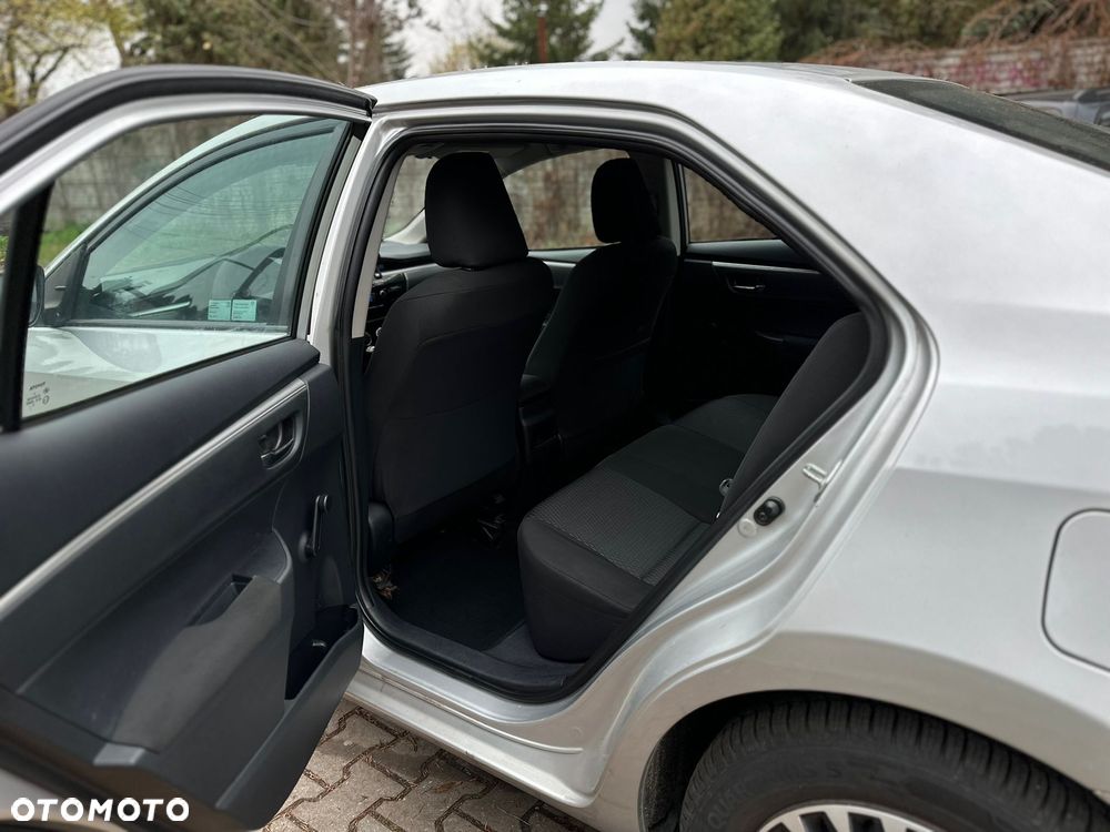 Toyota Corolla 1.6 Active EU6 - 18