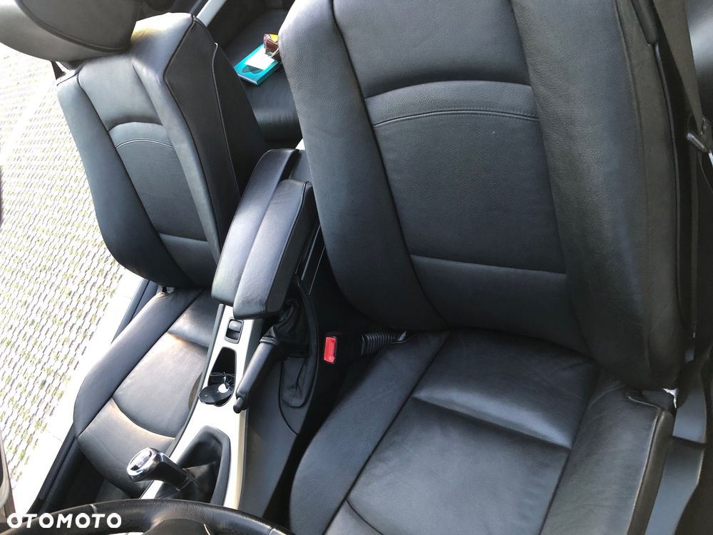 BMW Seria 3 320i - 12