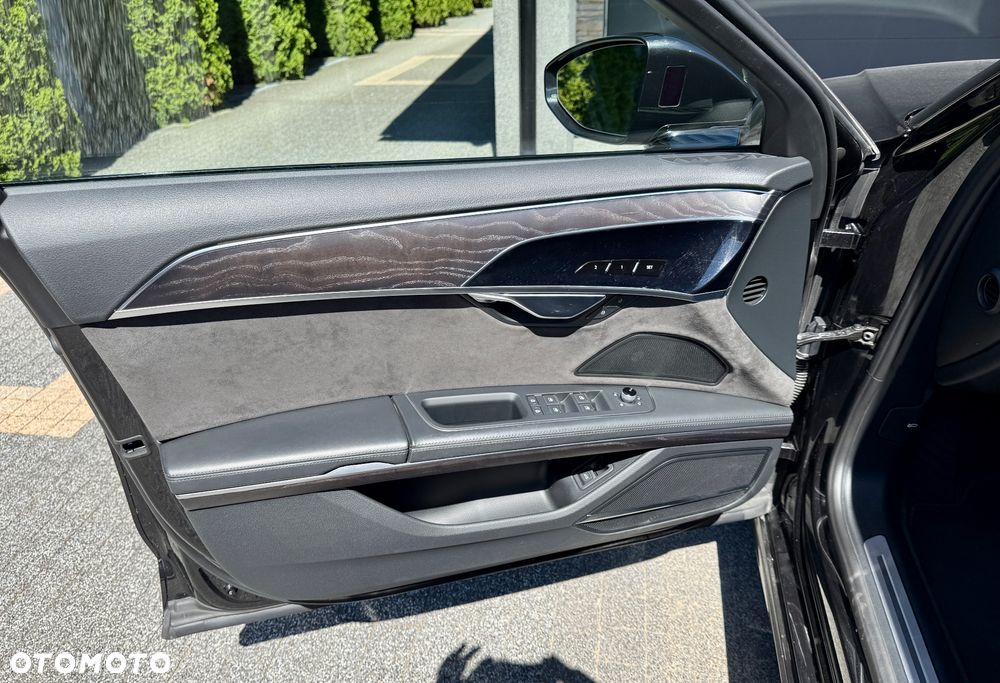 Audi A8 L 60 TFSI mHEV Quattro Tiptr - 11