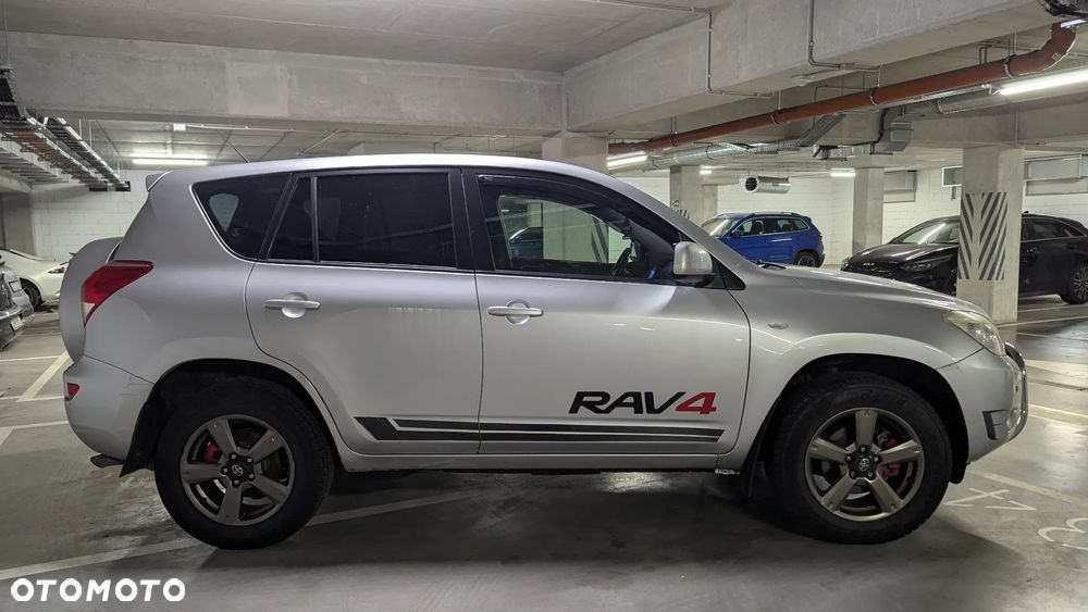 Toyota RAV4 - 3
