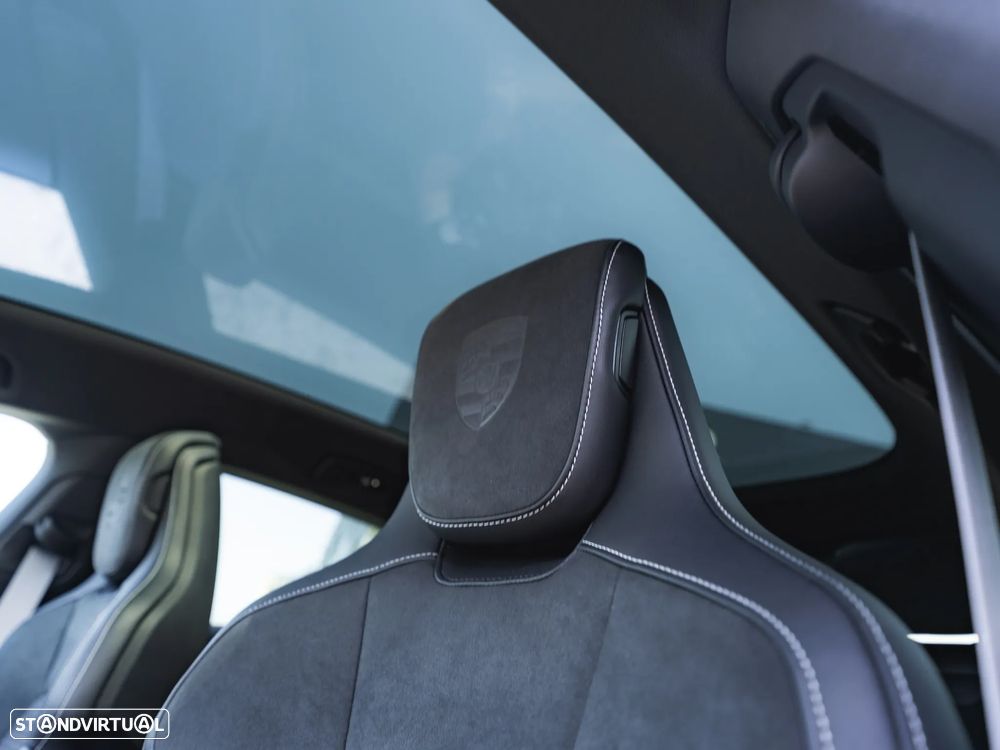 Porsche Taycan Sport Turismo bateria Performance Plus - 19