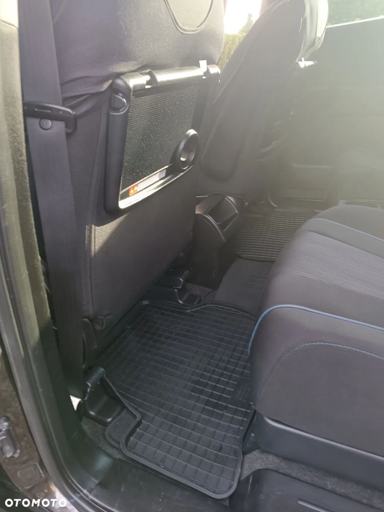 Mazda 5 1.6 CD Exclusive + - 9