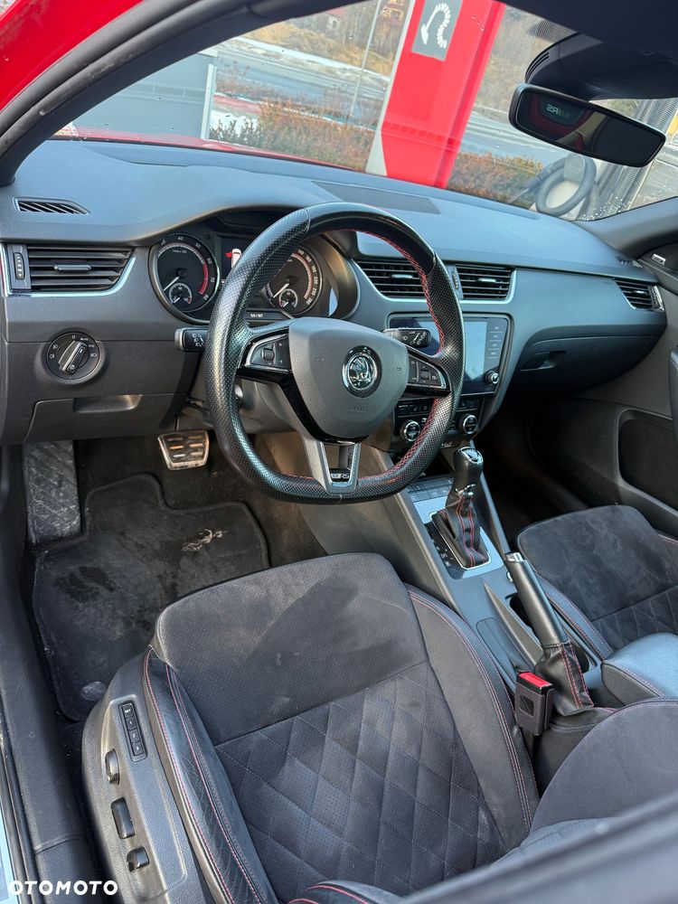 Skoda Octavia 2.0 TSI RS Challenge 245 DSG - 9