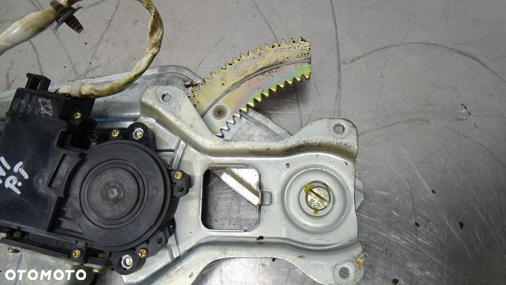 MECHANIZM PODNOSZENIA SZYB PRAWY TYŁ MITSUBISHI PAJERO PININ 2.0 - 3