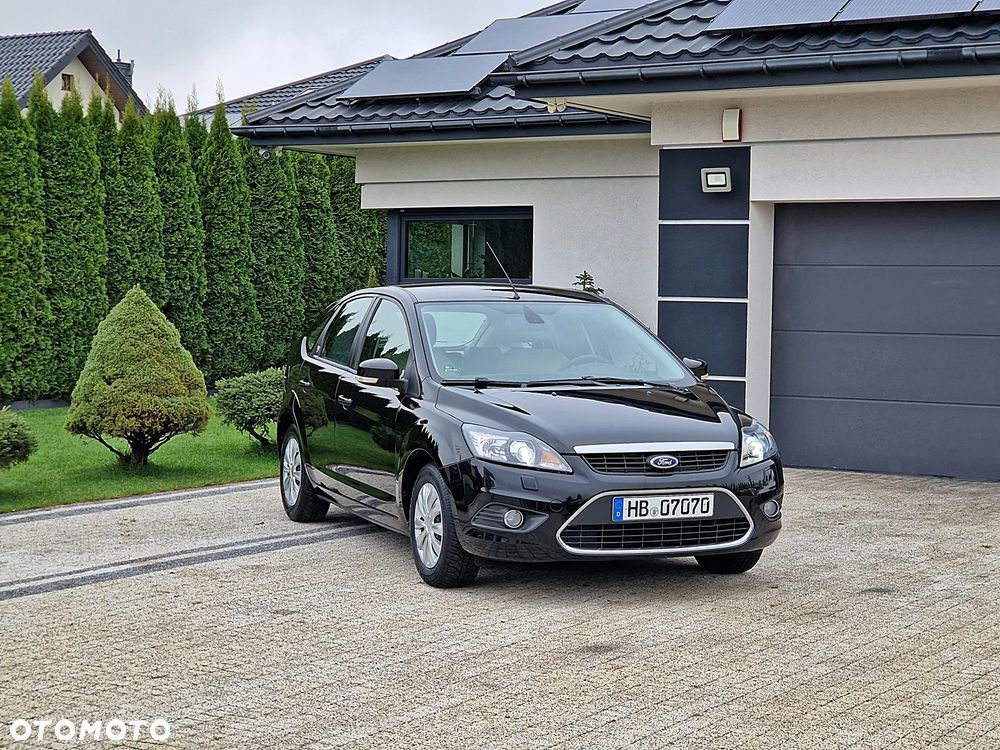 Ford Focus 1.6 Ghia - 23