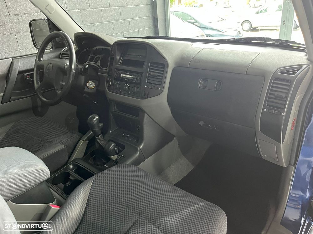 Mitsubishi Pajero 3.2 DI-D GLS ABS - 27