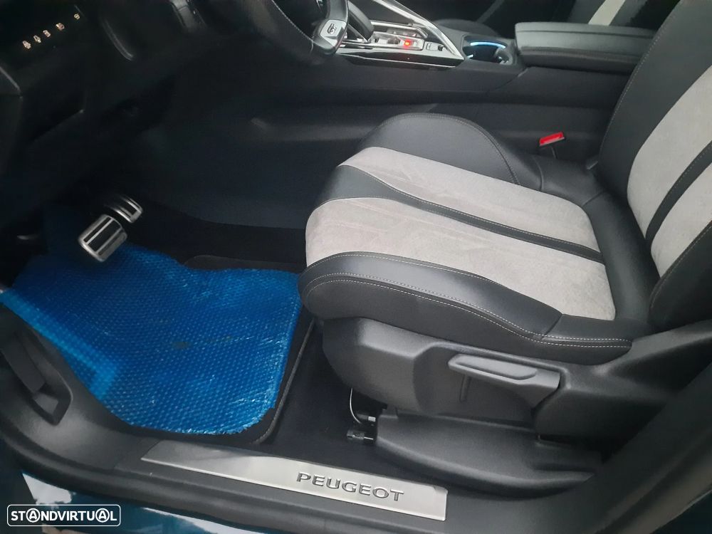 Peugeot 3008 1.6 Hybrid4 GT e-EAT8 - 22