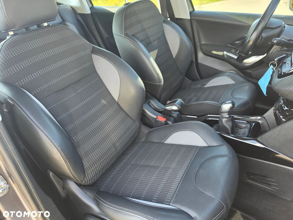 Peugeot 2008 1.6 BlueHDi Allure - 30