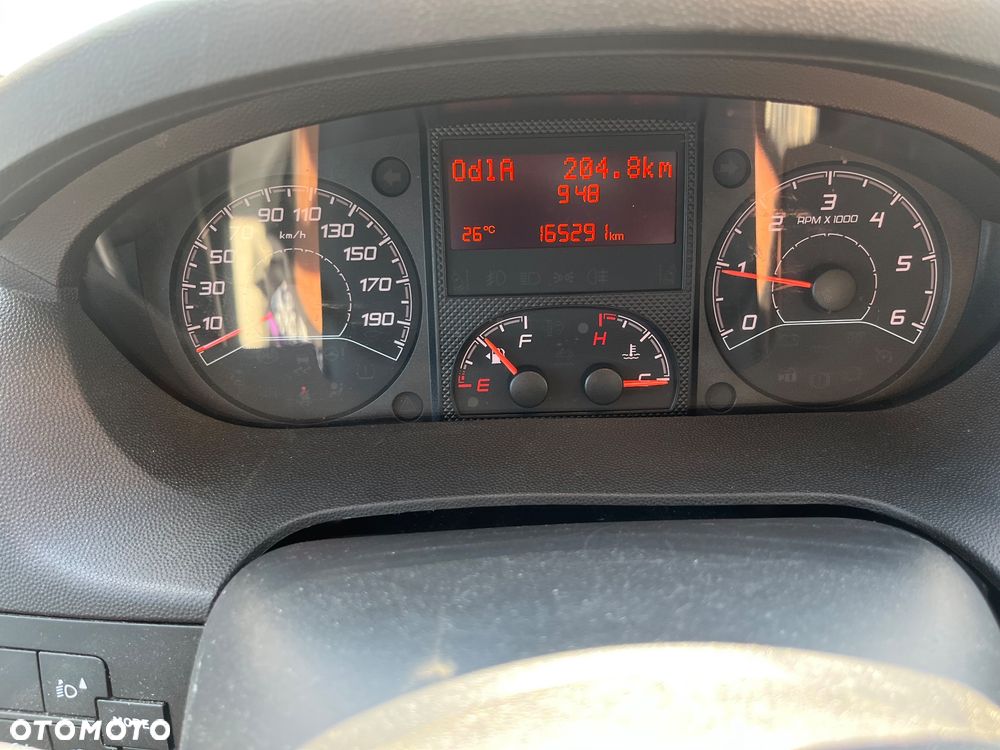 Peugeot jumper - 8