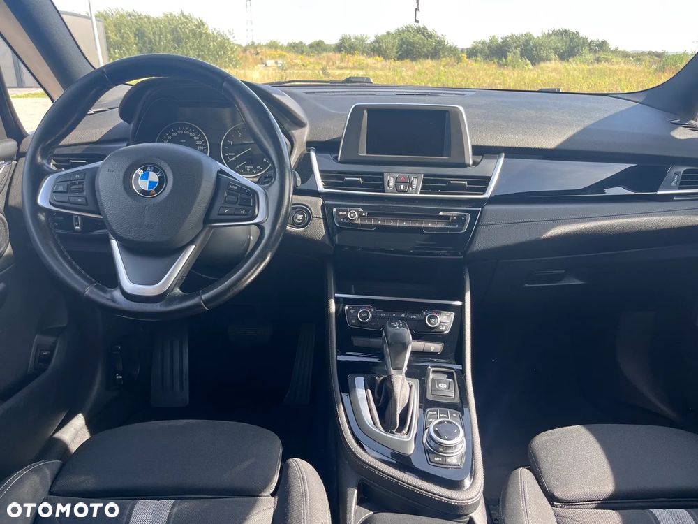 BMW Seria 2 216d Sport Line - 14