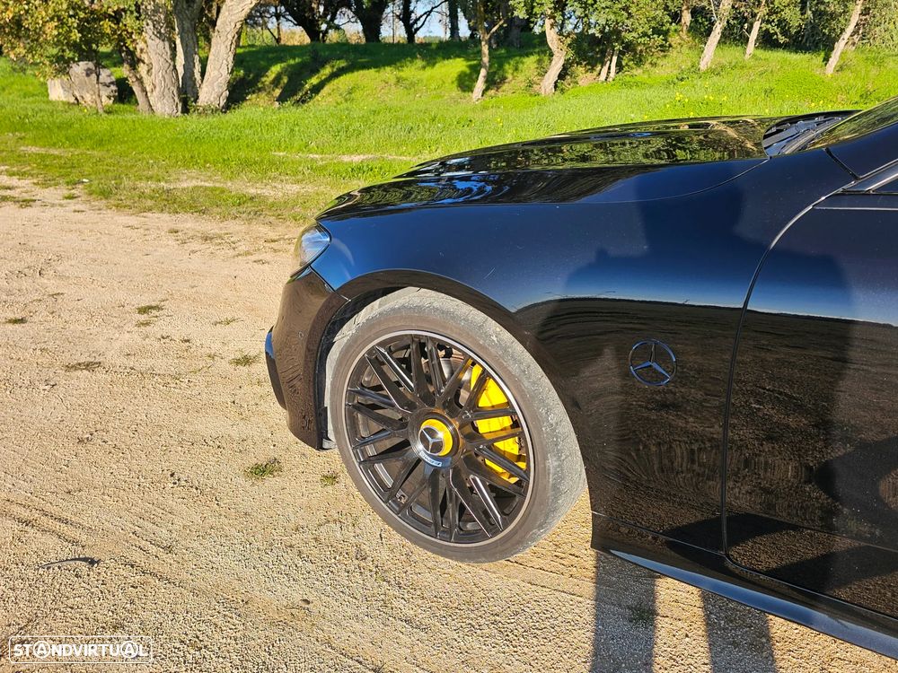 Mercedes-Benz E 220 d AMG Line - 1