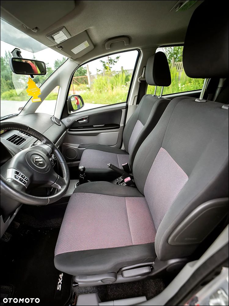 Suzuki SX4 1.6 VVT 4x4 Comfort - 35