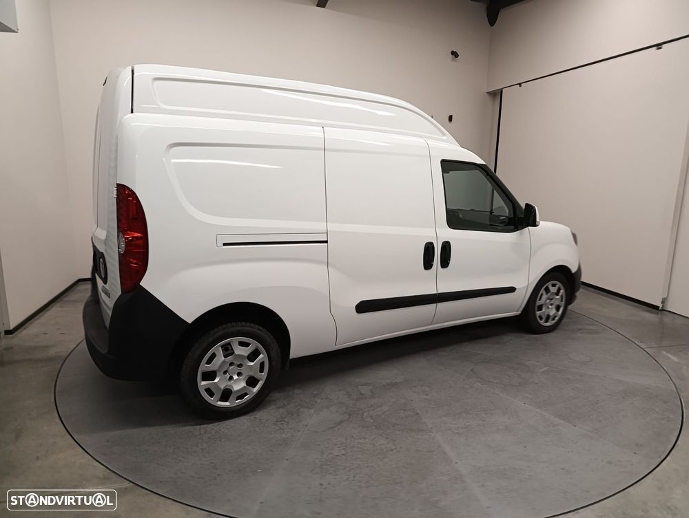Fiat Doblo 1.6 M-Jet XL (3 Lug. ) - 9