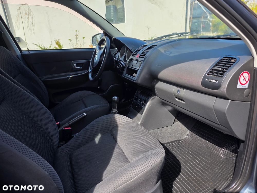 Volkswagen Polo 1.4 Basis - 12