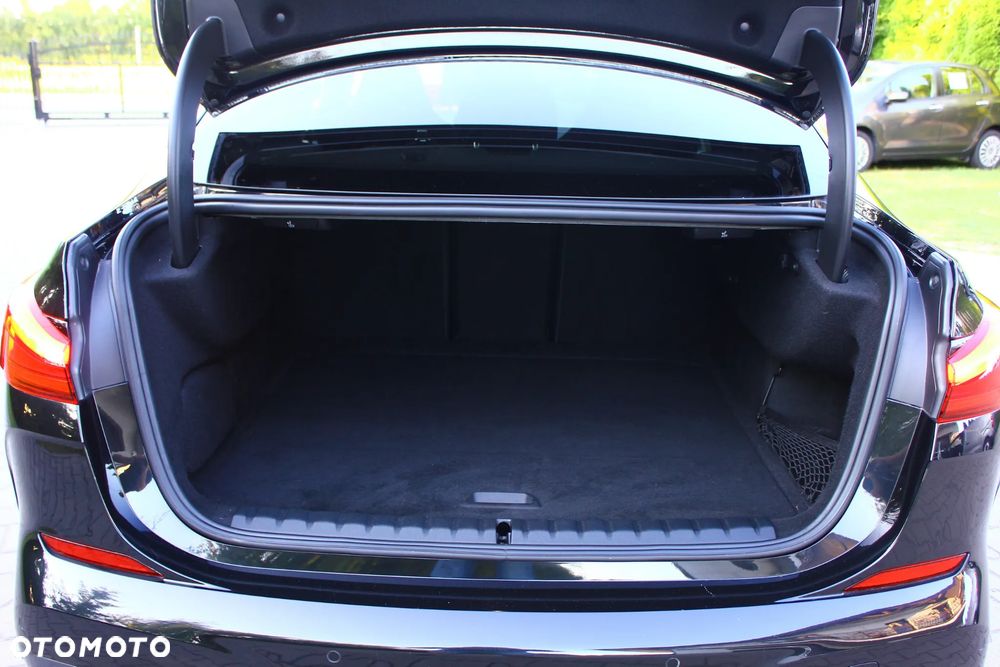 BMW Seria 2 218d M Sport sport - 31
