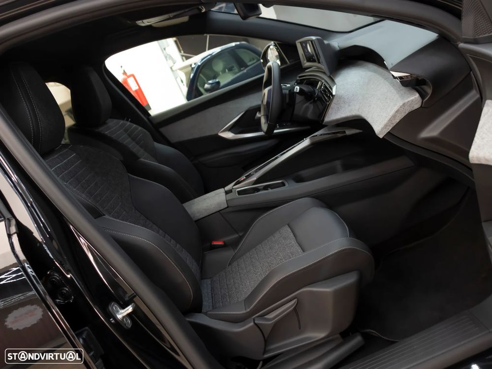 Peugeot 5008 1.2 Hybrid Allure e-DCS6 - 16
