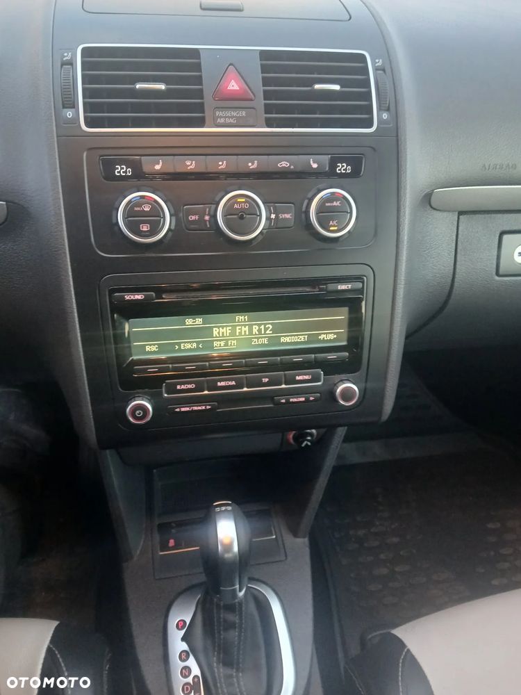 Volkswagen Touran 1.6 TDI DPF BlueMotion Technology DSG Comfortline - 25