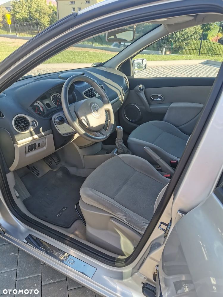 Renault Clio 1.5 dCi Extreme - 6