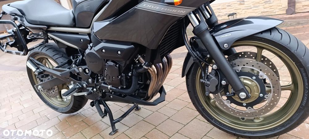 Yamaha XJ - 28