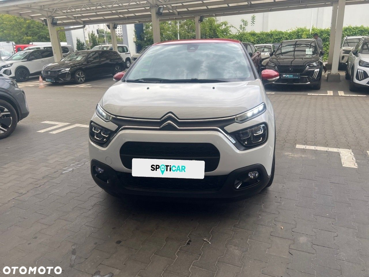 Citroën C3 1.2 PureTech Shine - 2