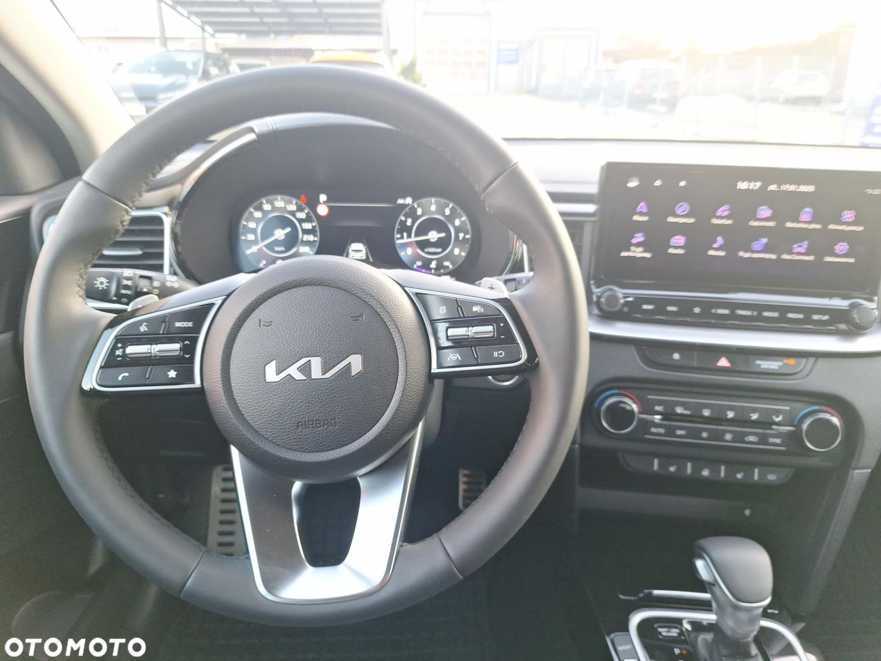 Kia Ceed - 13