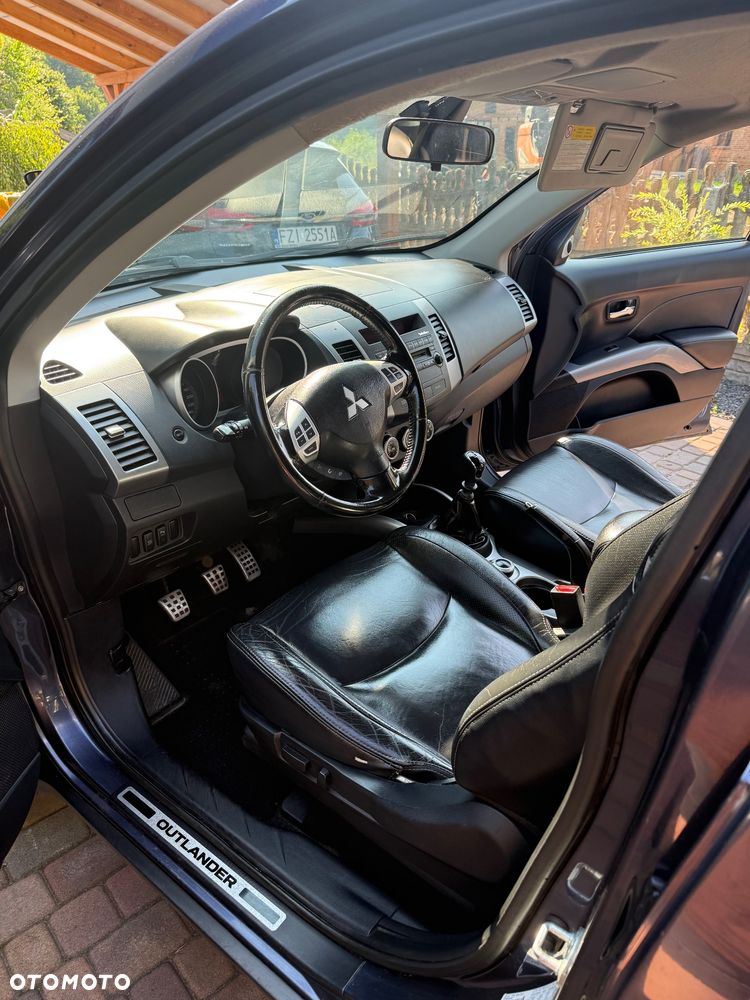 Mitsubishi Outlander 2.0 DID Instyle - 24
