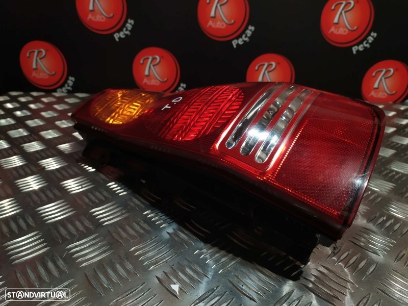 Farolim Stop Dto Hyundai Matrix (Fc) - 4