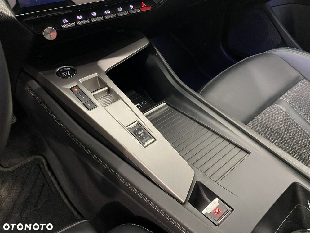 Peugeot 308 BlueHDi 130 EAT8 Allure Pack - 25