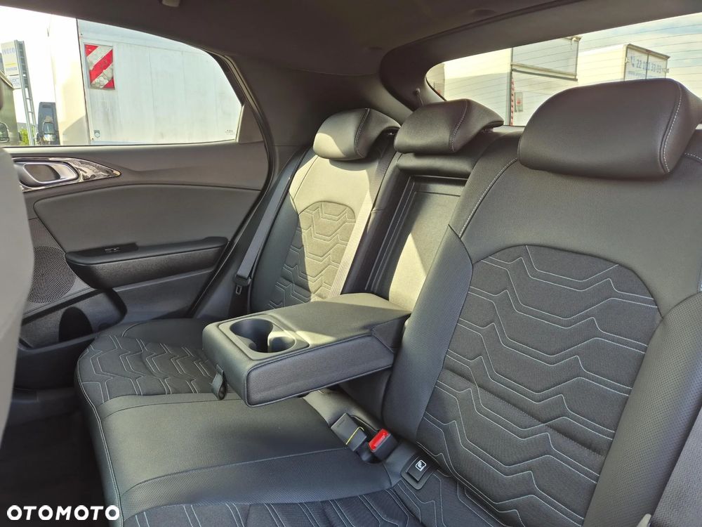 Kia XCeed 1.6 T-GDI Tribute DCT - 16