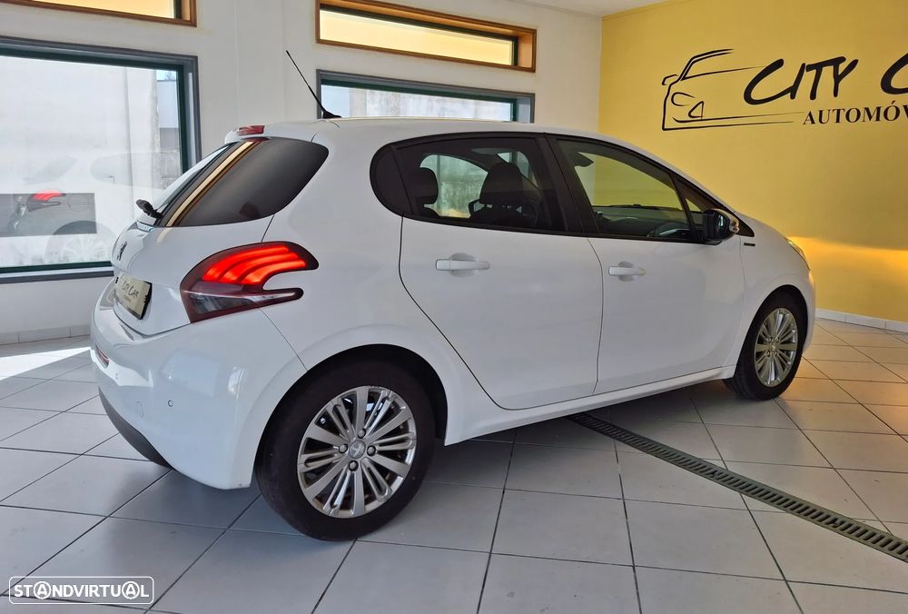 Peugeot 208 1.5 BlueHDi Allure - 6