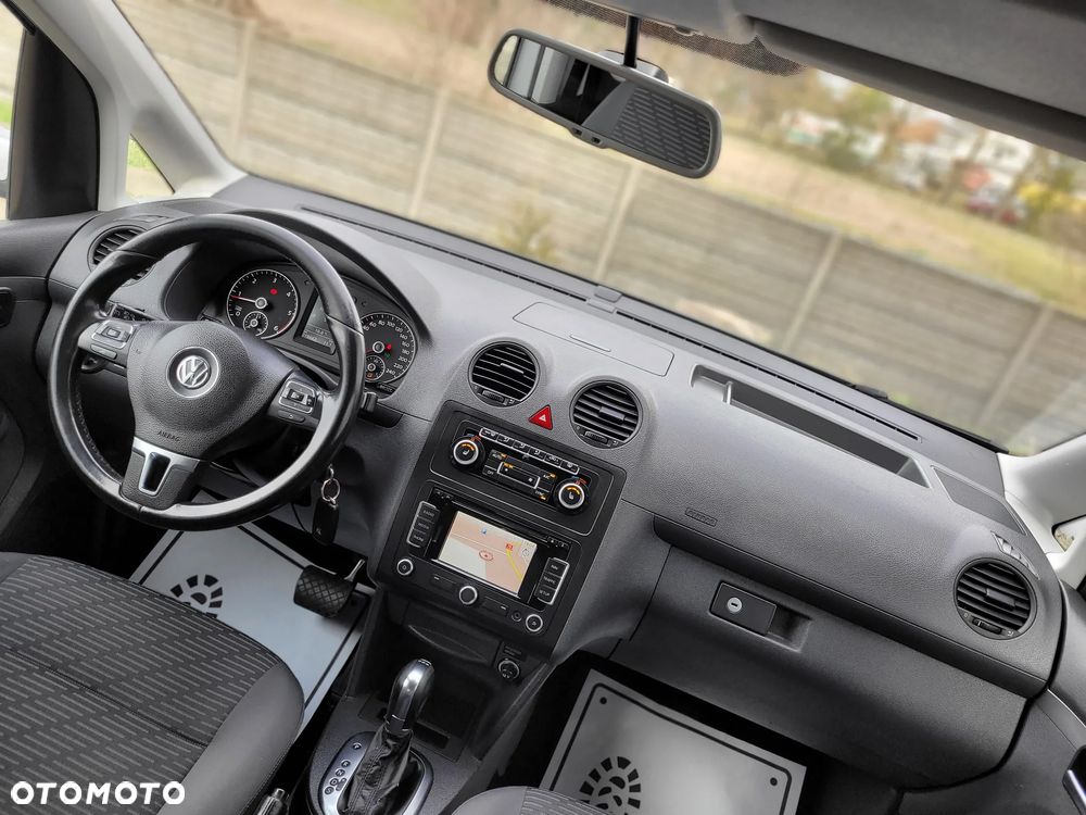 Volkswagen Caddy Highline DSG - 23