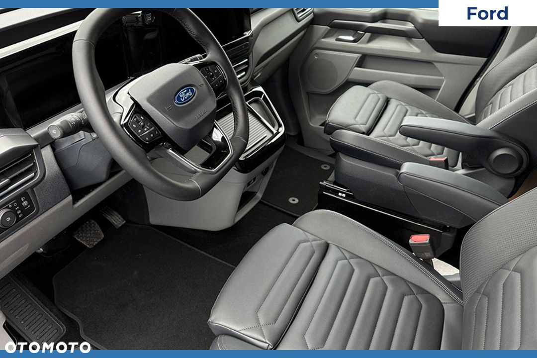Ford Tourneo Custom - 6