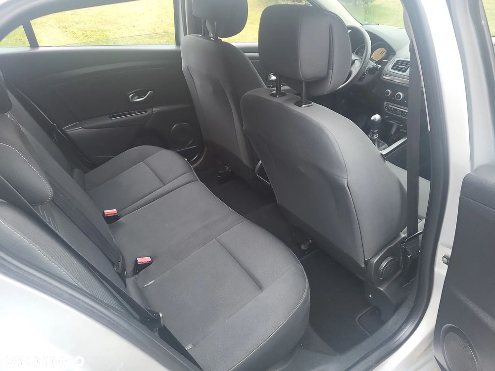 Renault Megane 1.5 dCi Privilege - 21