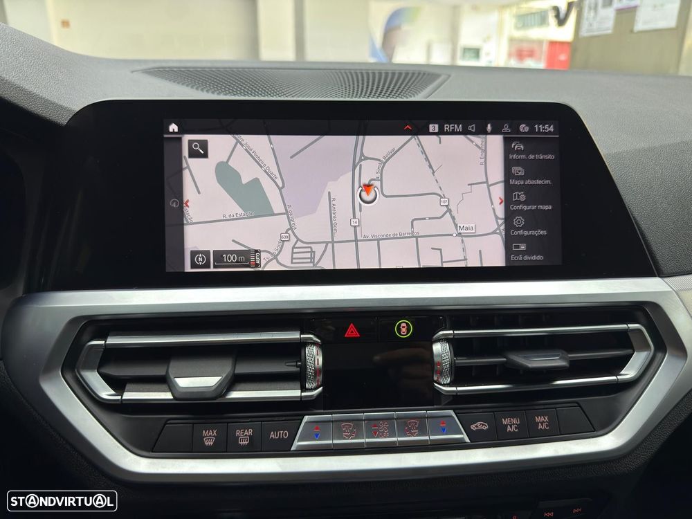 BMW 320 d xDrive Line Sport Shadow Auto - 32