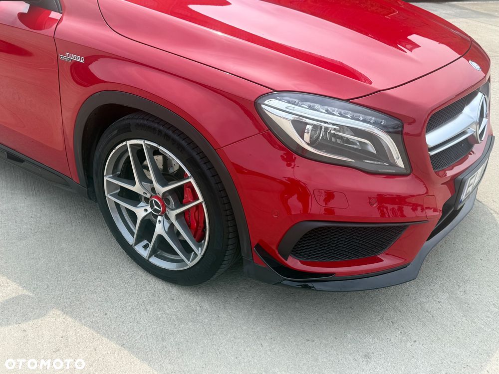 Mercedes-Benz GLA - 26