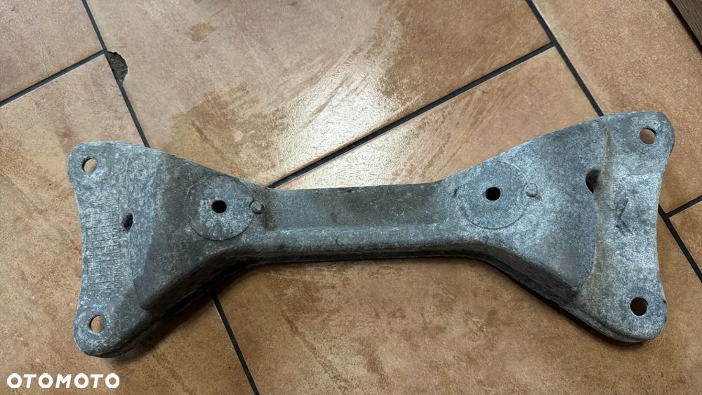BMW F20 F21 F30 F31 ŁAPA WSPORNIK PODPORA SKRZYNI BIEGÓW 6796607 - 1