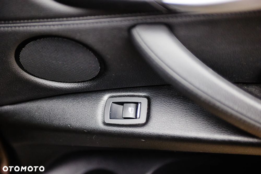 BMW X5 sDrive25d - 32