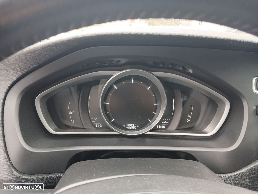 Volvo V40 2.0 D2 Momentum Geartronic - 19