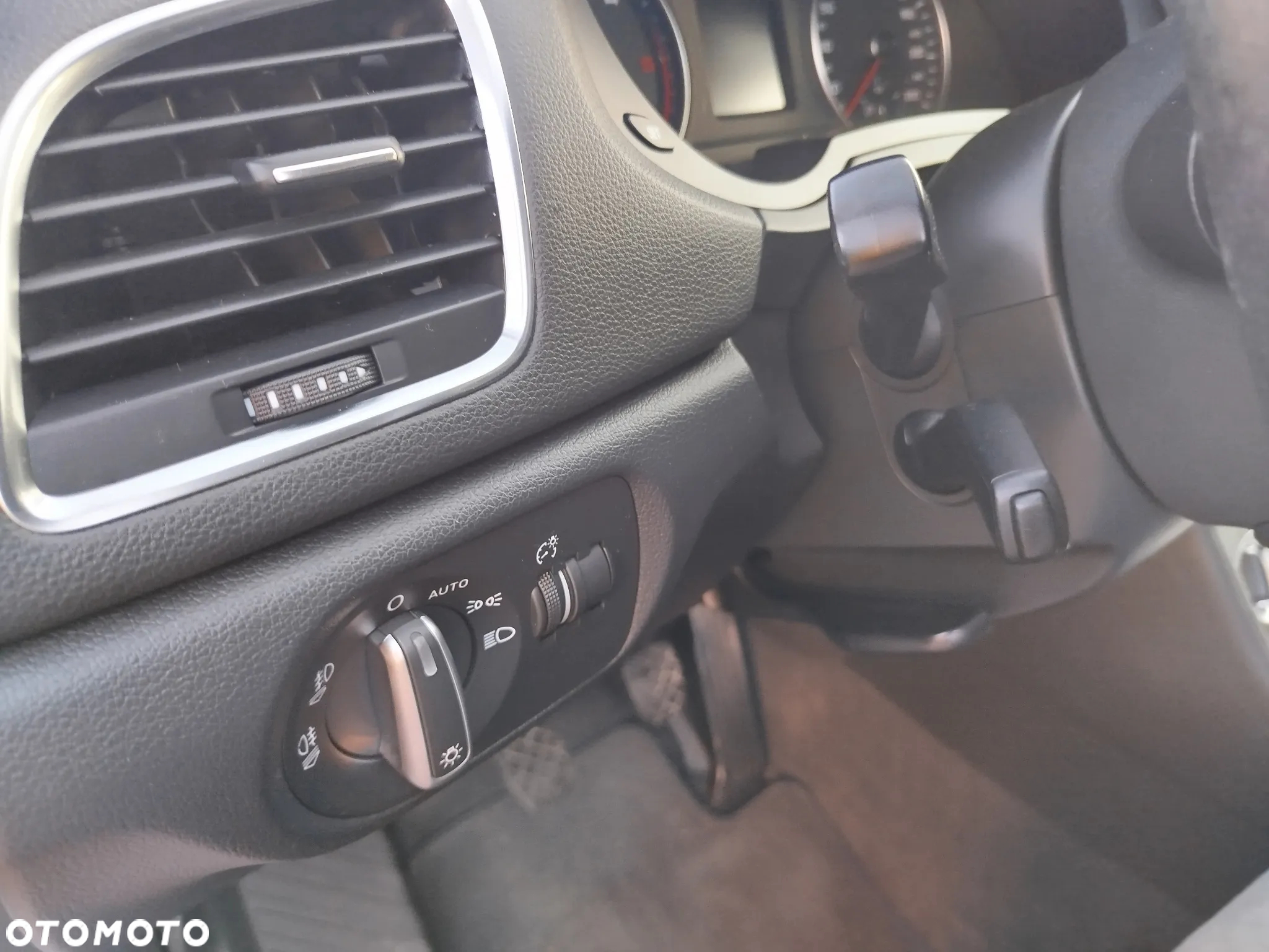 Audi Q3 2.0 TDI Edycja Specjalna - 15