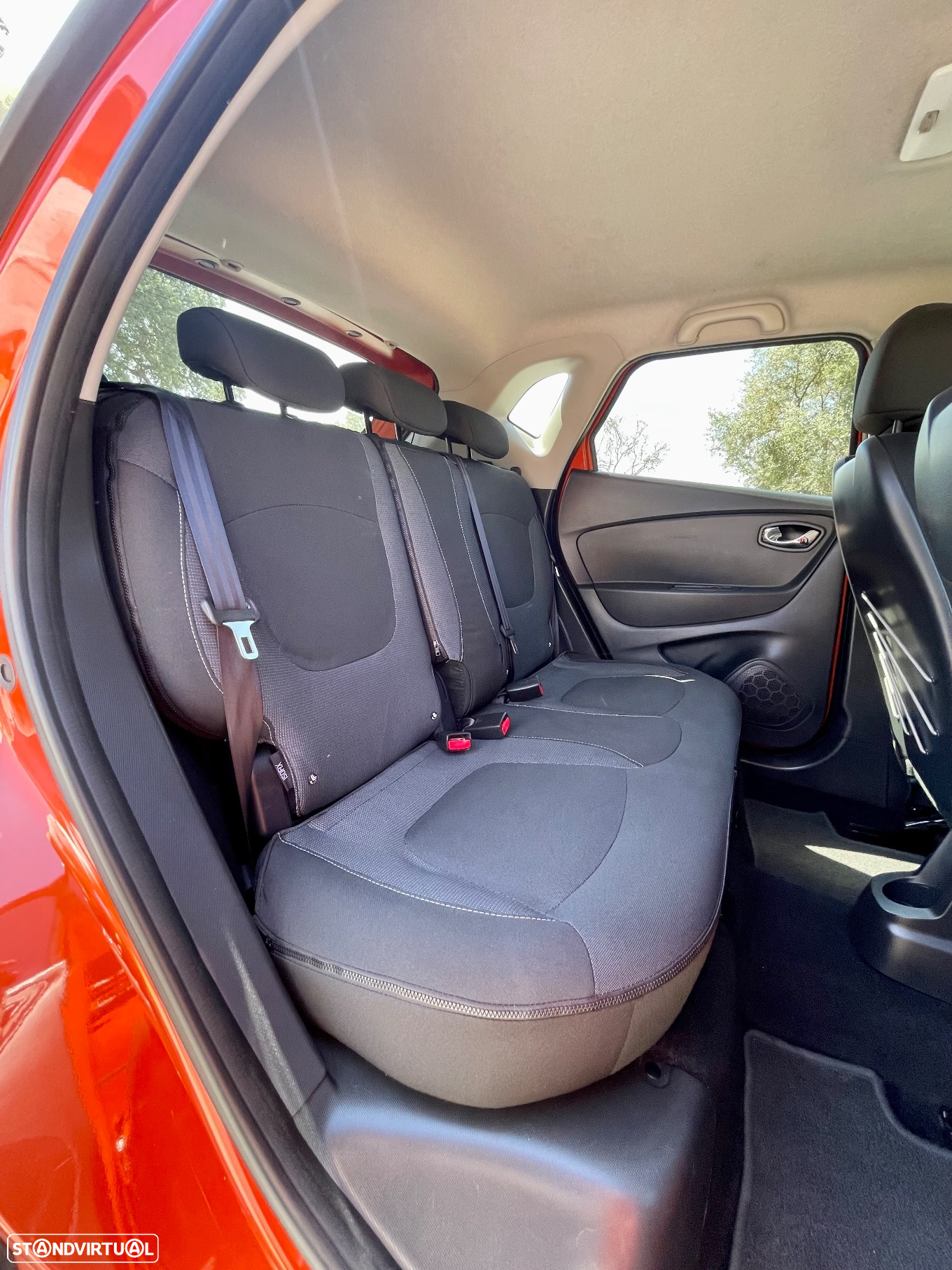 Renault Captur 1.5 dCi Exclusive - 17