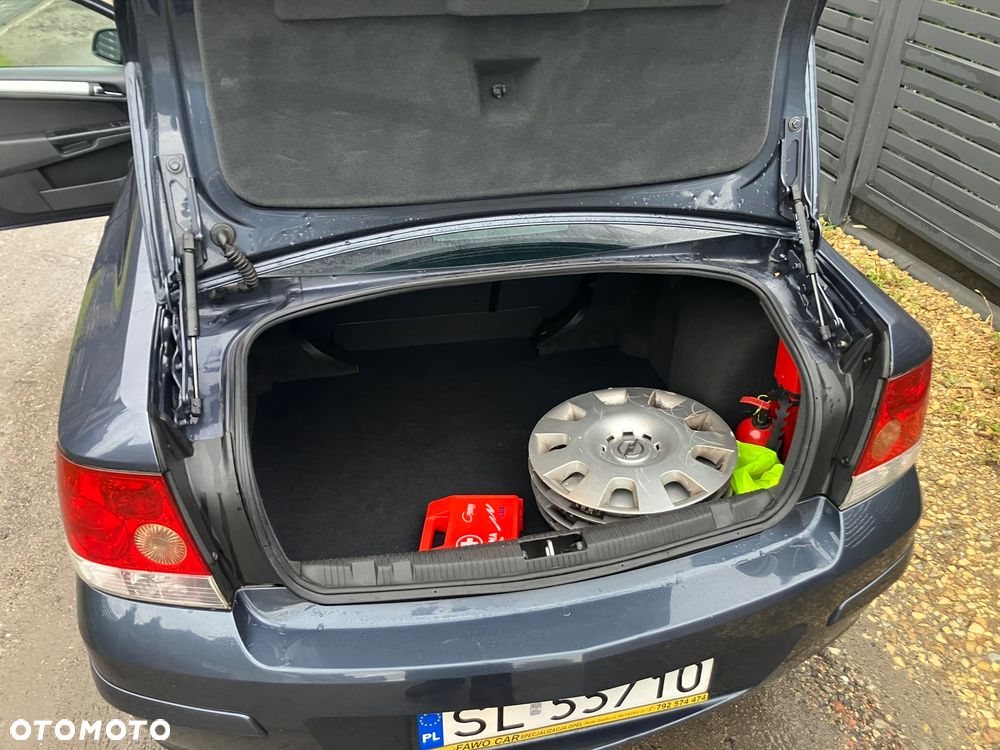 Opel Astra 1.6 Enjoy - 10