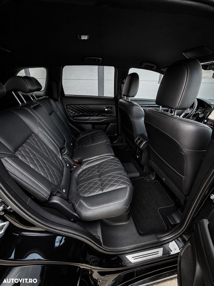 Mitsubishi Outlander 2.4 4WD Diamant+ - 13