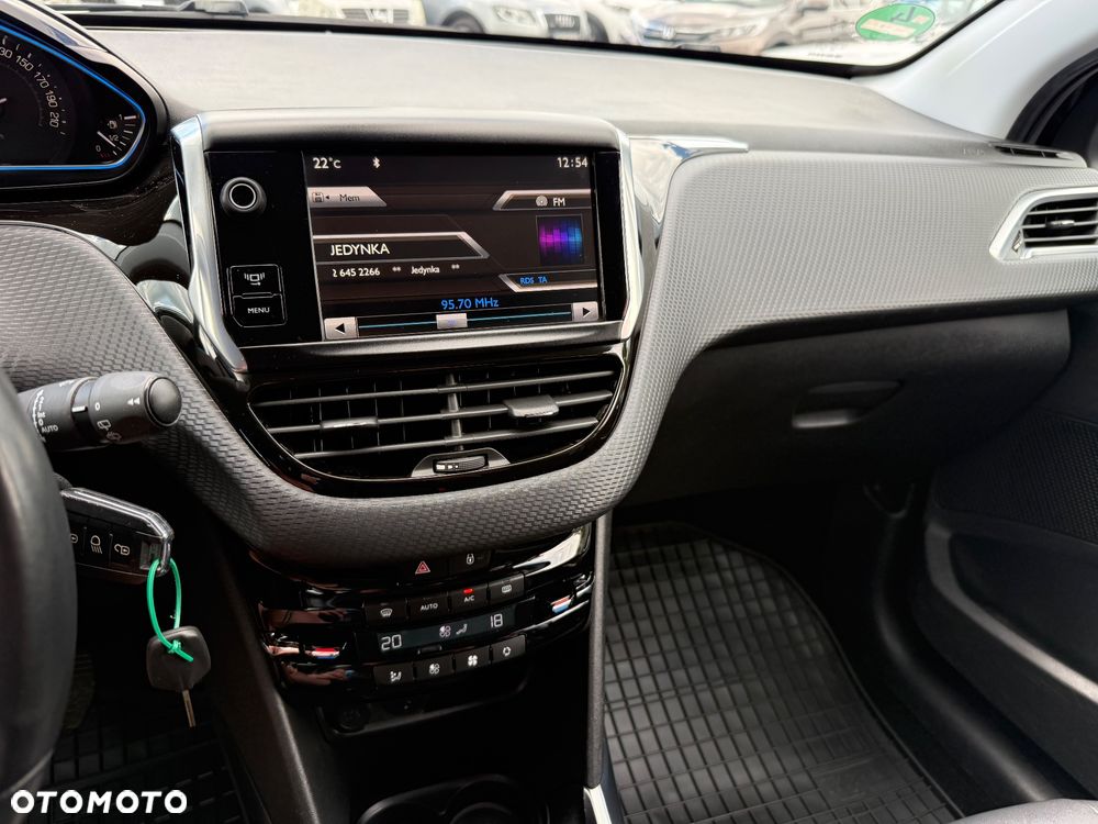 Peugeot 2008 PureTech 82 Style - 6
