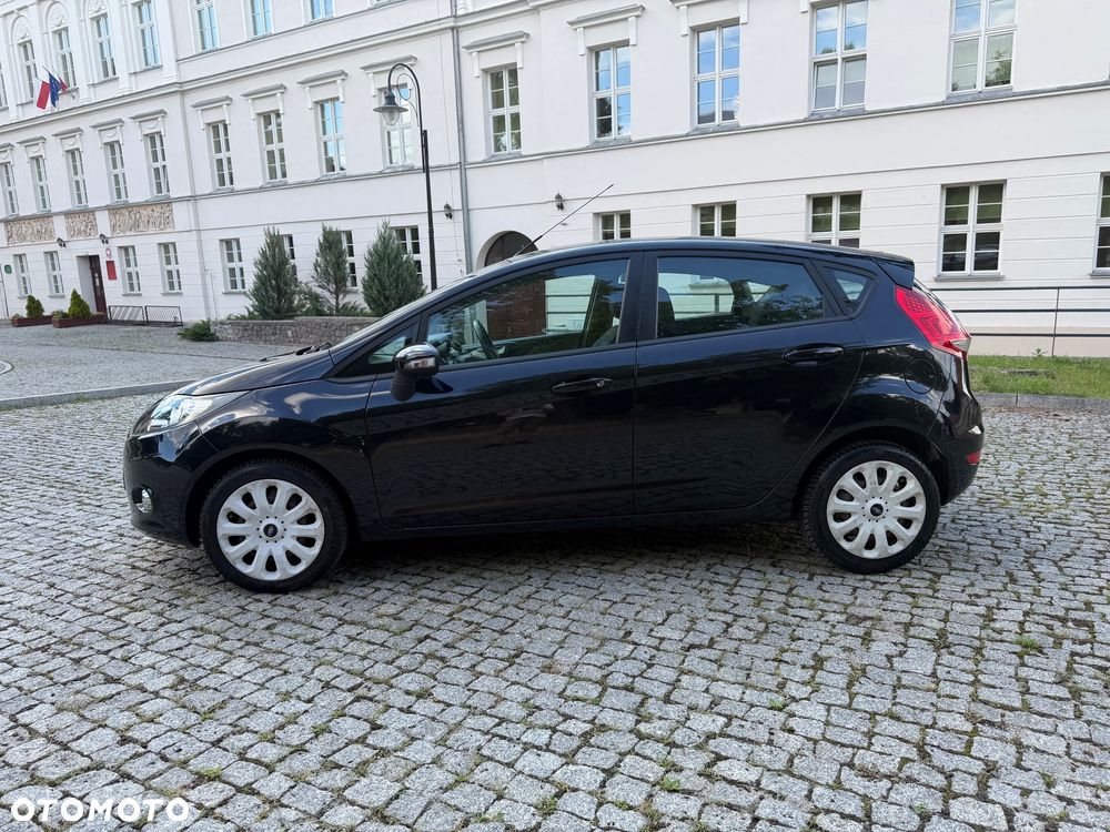Ford Fiesta 1.25 Champions Edition - 24