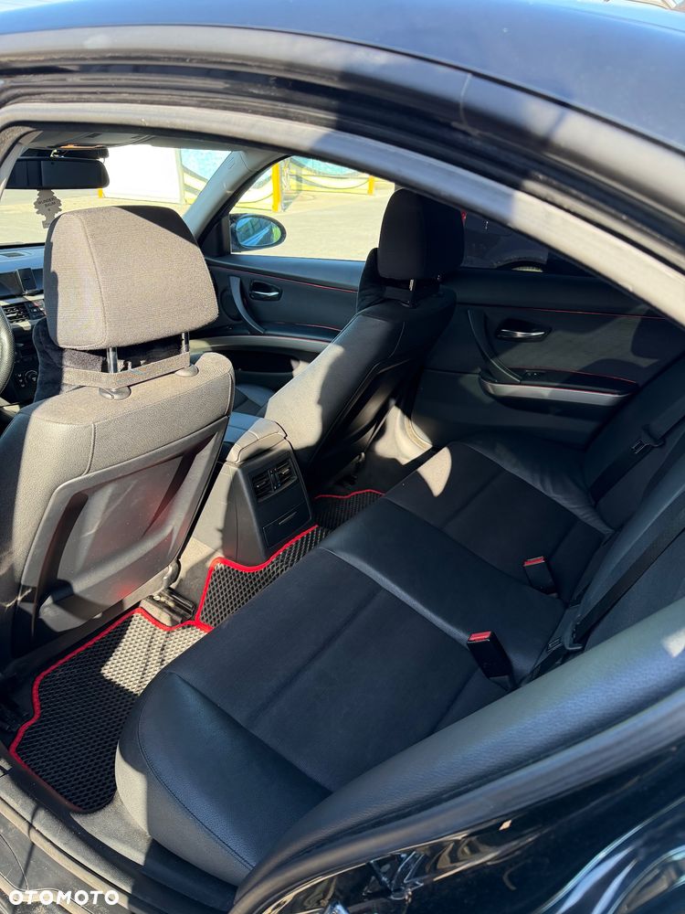 BMW Seria 3 318i - 9