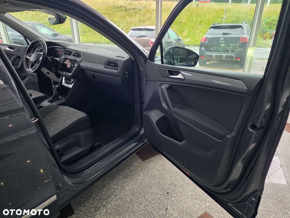Volkswagen Tiguan - 10