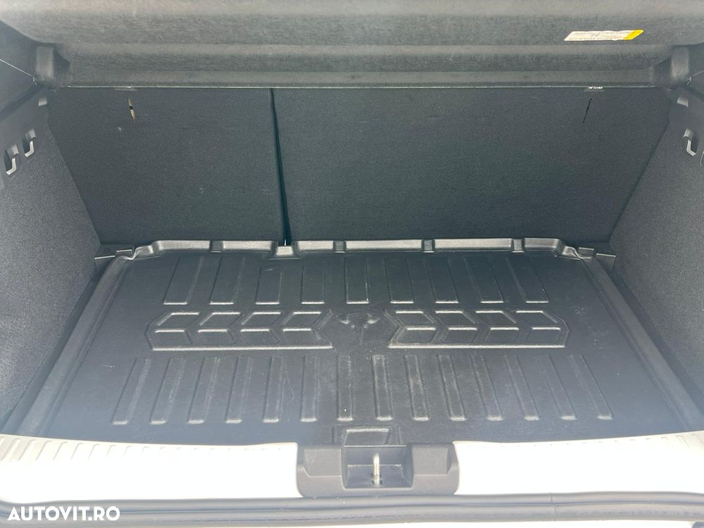 Dacia Sandero Stepway TCe 90 MT6 Comfort - 10