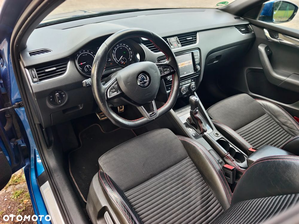 Skoda Octavia 2.0 TDI DSG RS - 5